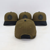 Arrière de la snapback Demons olive avec la fermeture à pression noire et la broderie DTC ton sur ton